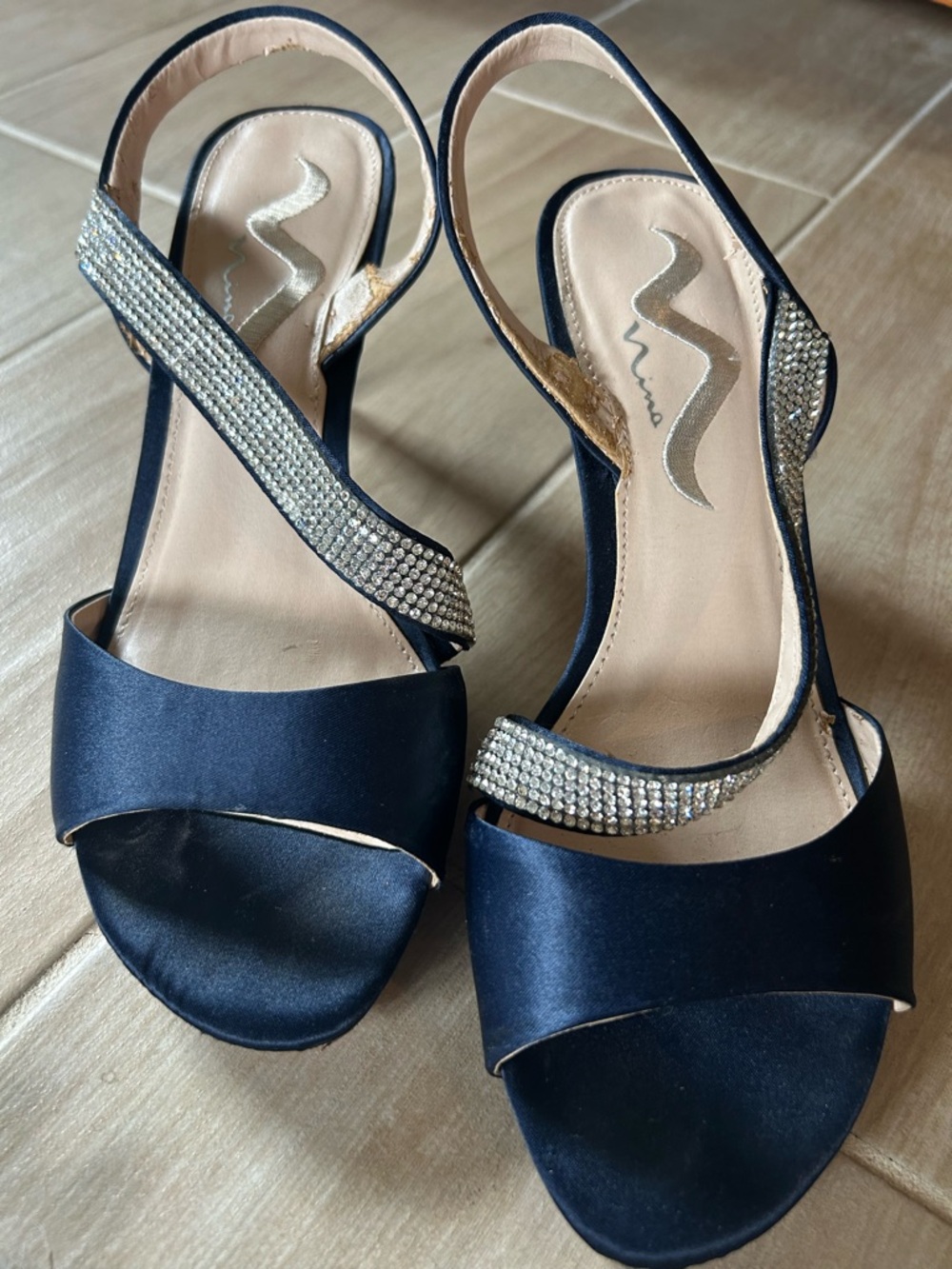 Women’s Navy NINA Satin Slingback Sandals with Crystal Straps Good condition 8.5
